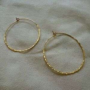 Elegant Gold Hoop Earrings